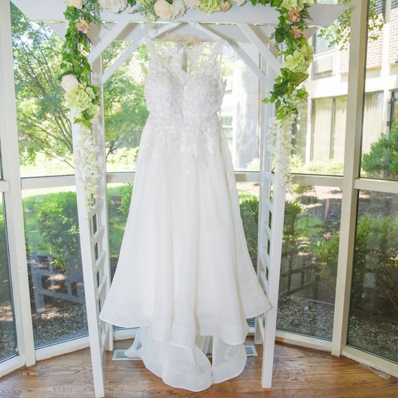 Eddy K Curvy Lace Sequins Organza Wedding Dress Size 16 - Picture 8 of 10